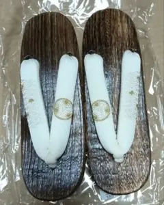 utatane ブランド 下駄（白地の鼻緒）※新品・未使用品