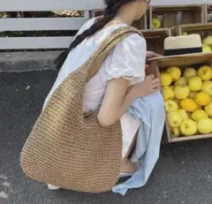 ✴︎SALE✴︎ショルダーカゴバッグ　サマーバッグ　ストローバッグ　ブラウン