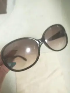 Calvin Klein オーバーサイズサングラス