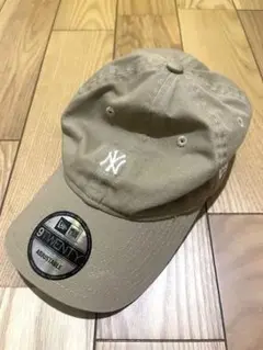 New Era 9TWENTY ベージュキャップ