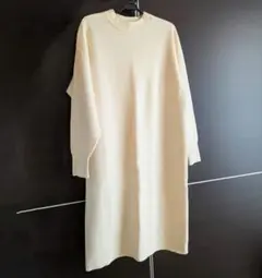 【美品】UNIQLO ホワイト ニットワンピース Sサイズ