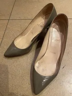 クリスチャンルブタン グレージュパンプス