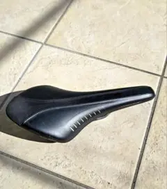 サドル フィジーク アリオネ fizik ARIONE