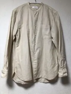 ユニクロ　ベージュ 長袖シャツ バンドカラー