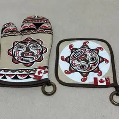 タグ付き　先住民アート 鍋つかみ　鍋敷きセット　ミトン　カナダ　新品
