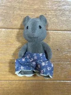 シルバニアファミリー 初期 廃盤 グレーネズミ 男の子 ？ シルバニア 希少