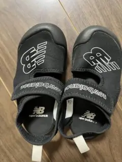 new balance ブラック スリッポンシューズ　サンダル