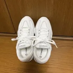 ZUMスニーカー　ホワイト