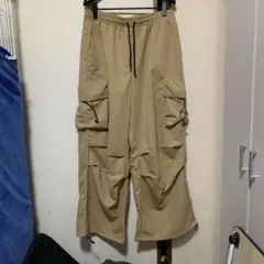 【ほぼ未使用】カーゴパンツ　ベージュ　大きいサイズ