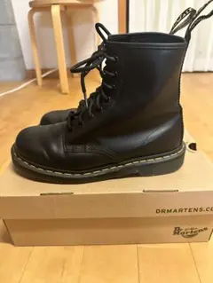 Dr. Martens ブラックレザーブーツ 8ホール 1460