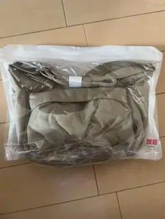 限定ナイロン製ベージュショルダーバッグ