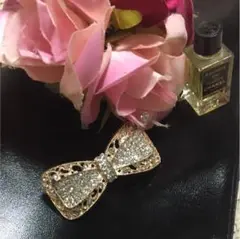 スワロスキー  リボンバレッタ