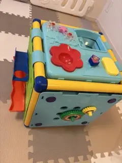 知育玩具 多機能立方体