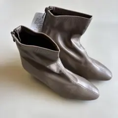 Item thumbnail for item 772961d1-7f3d-463b-b315-19291a2b3b0a