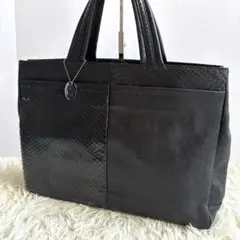 JRA認定　本革　ブラック　トートバッグ　パイソン　ビジネス　A4収納可