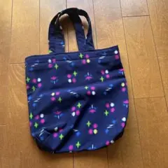 カラフル模様のネイビーエコバッグ
