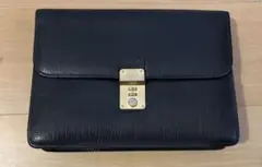 Item thumbnail for item 4e27b379-3c4f-4ff2-b8fd-e918fead39d5