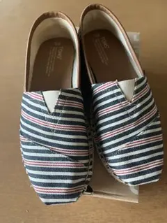 TOMS Classic Navy/Red Woman Stripe スリッポン