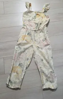 H&M 花柄オーバーオール EUR 110