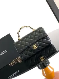 CHANEL ブラック レザー ショルダーバッグ