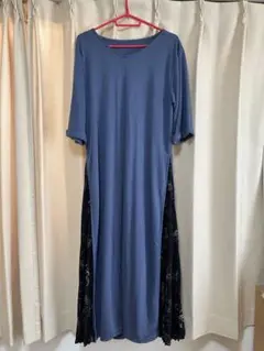 ニッセンの 青と黒のフラワープリントロングワンピース