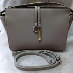 極美品 モノコムサ　ロゴプレート ミニショルダーバッグ