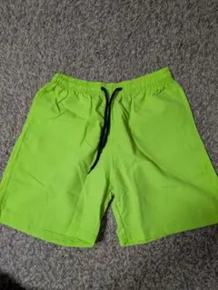 ライトグリーン ショートパンツ　Lサイズ