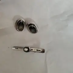 シルバーオーバル型ネクタイピンとカフスボタンセット