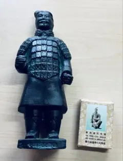 ！値下げ！西安市産 秦の始皇帝の兵馬俑セット 置き物 Amazon.co.jp: 西安市産 秦の始皇帝の兵馬俑セット 置き物