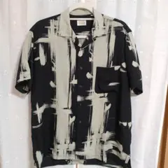 シャツ 半袖 黒とベージュ