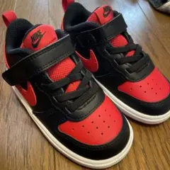 Nike キッズ スニーカー 赤黒