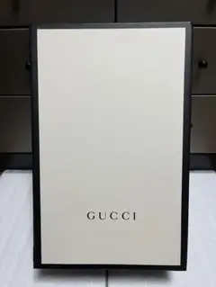 【美品】GUCCI グッチ 空箱 白x黒 ギフトボックス 大 保管箱 保存箱