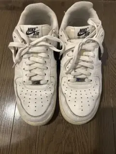 Nike Air Force 1 ホワイト×ブラックスニーカー