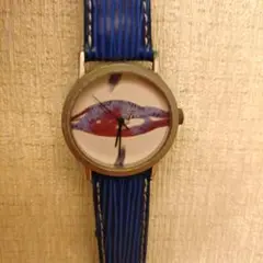 青いデザイン腕時計