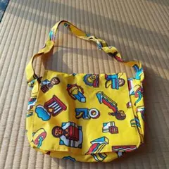 エイプショルダーバッグ