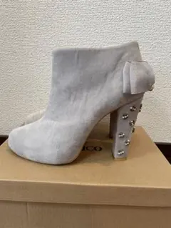 【美品】ビジュー付きショートブーツ