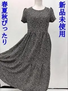 新品未使用❤️半袖ロングワンピース❤️シックで大人可愛い♪ ブラック小花柄ワンピース
