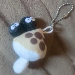 となりのトトロ　まっくろくろすけ　ミニぬいぐるみキーホルダー　スタジオジブリ