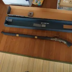 種子島短筒火縄銃 黄金24KGPレプリカ額入 昭和レトロ】種ケ島短筒 種子島 火縄銃 火薬入れ 銃実弾レプリカ