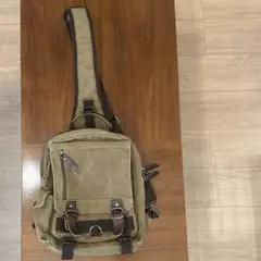 ベージュ キャンバス ショルダーバッグ