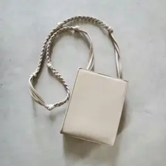 ベージュ ボックス型 ショルダーバッグ