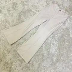 【GU】M フレアパンツ ライトベージュ レディース