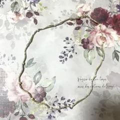ゴールド 波状デザイン ネックレス　マグネット