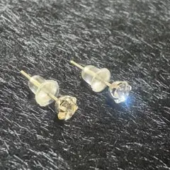キュービックジルコニアスタッドピアス