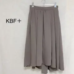 KBF+ タックフレアスカート　アシンメトリースカート