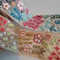 インド　花柄刺繍レースリボン　各1m　2本セット