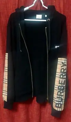 【BURBERRY】パーカー
