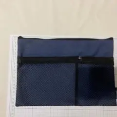 ポーチ　目立った傷なし