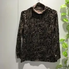 【Kafuu】タートルネックトップス 総柄 ブラウン M-Lサイズ