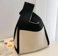 オールシーズン ♥️大特価♥️ランチバッグ　ブラック　ベージュ かわいい かぎ針